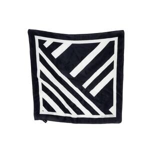 Ellen Tracy Silk Square Women’s Scarf Geometric Design Black and White